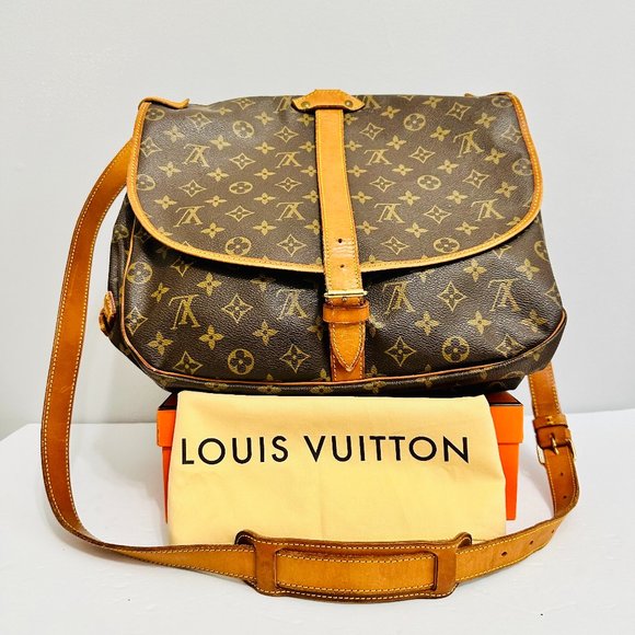 AUTHENTIC LOUIS VUITTON MONOGRAM SAUMUR 35 MADE IN FRANCE AR1924 - Picture 1 of 16